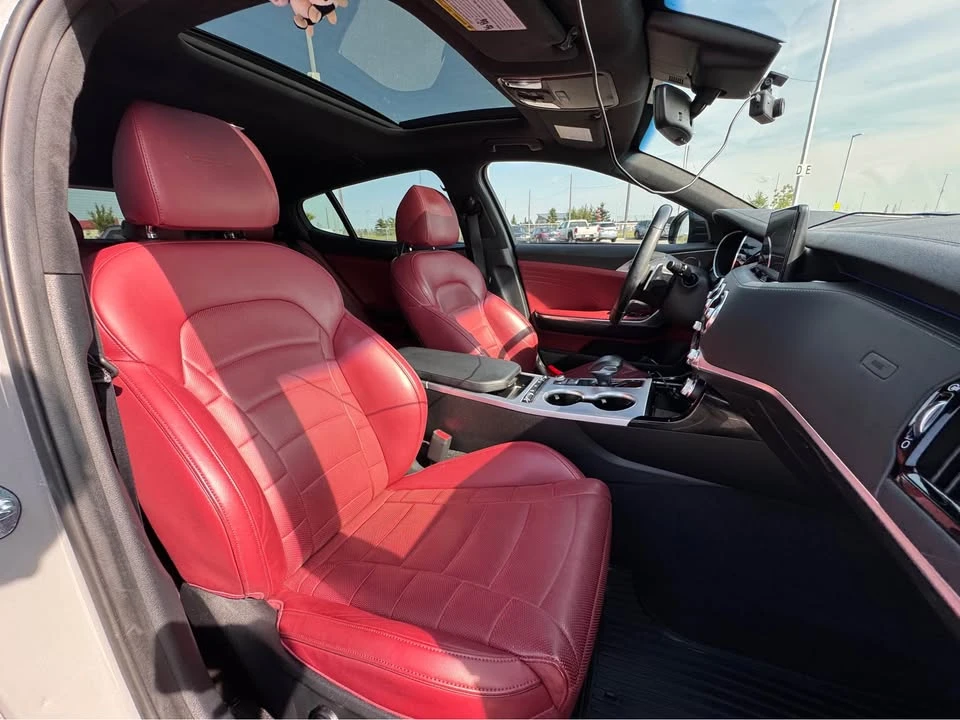 2022 Kia Stinger GT - Image 17 of 18