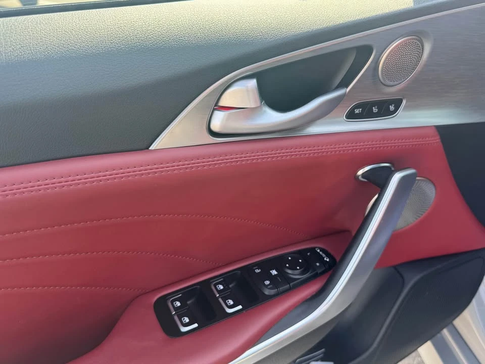 2022 Kia Stinger GT - Image 14 of 18