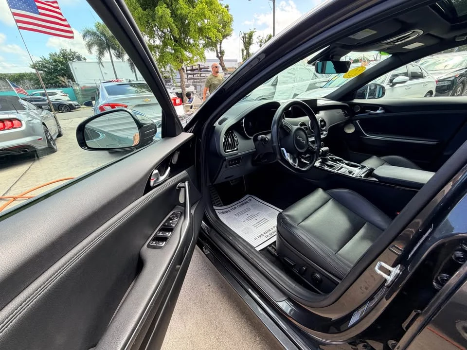 2022 Kia Stinger - Image 5 of 16