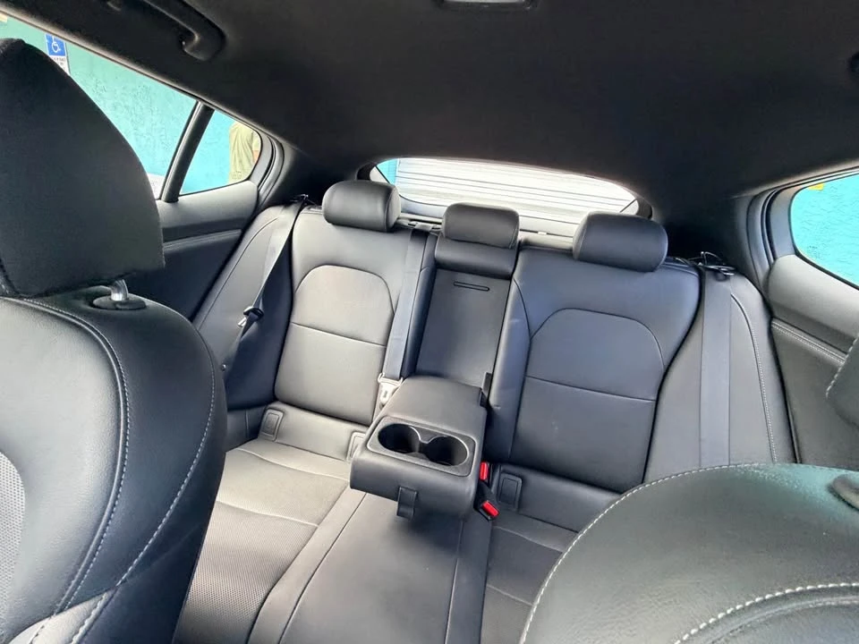 2022 Kia Stinger - Image 8 of 16