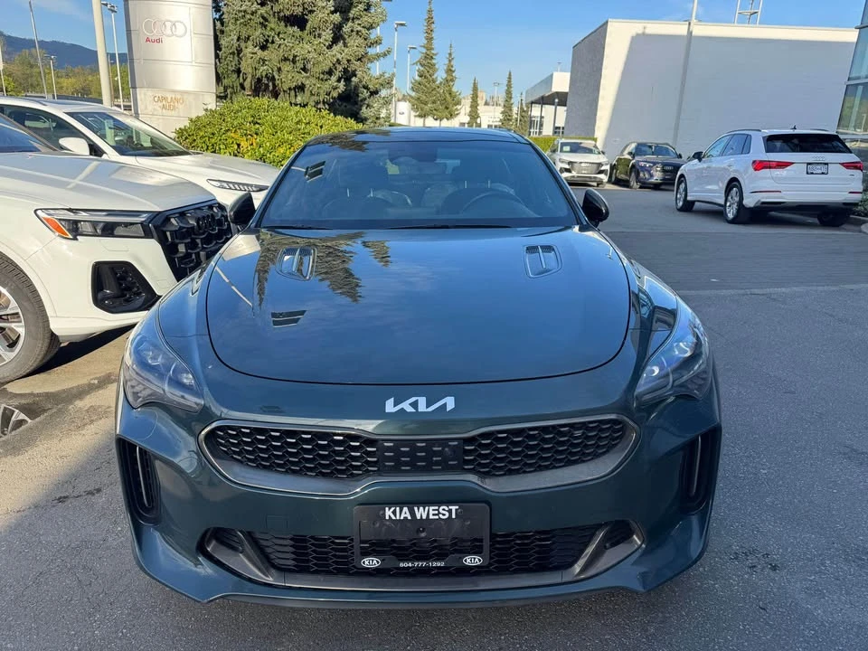 2022 Kia Stinger GT - Image 2 of 9
