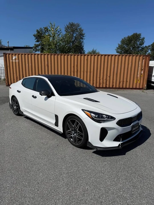 2022 Kia Stinger GT - Image 2 of 17