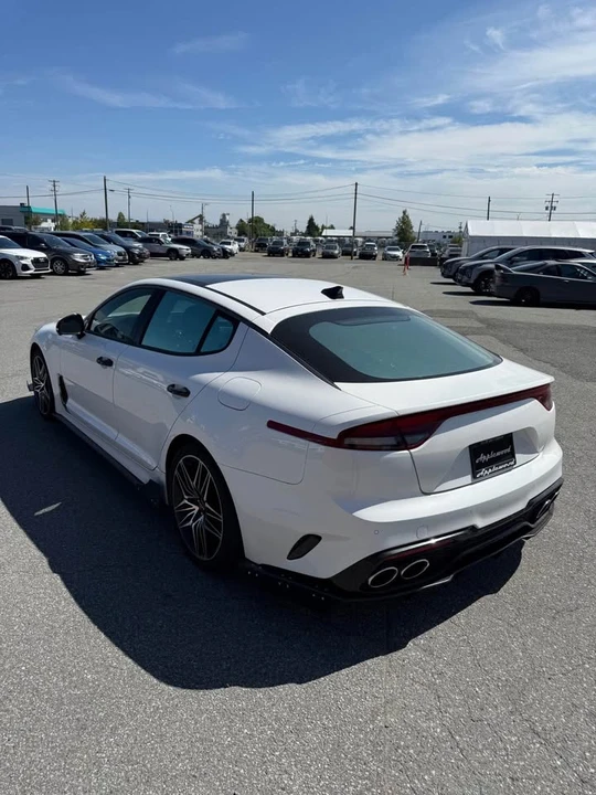 2022 Kia Stinger GT - Image 6 of 17