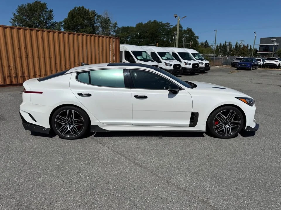 2022 Kia Stinger GT - Image 3 of 17