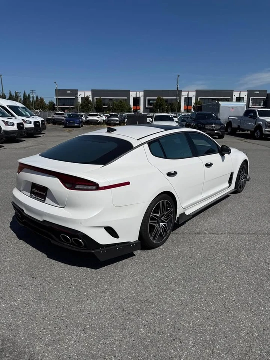 2022 Kia Stinger GT - Image 5 of 17