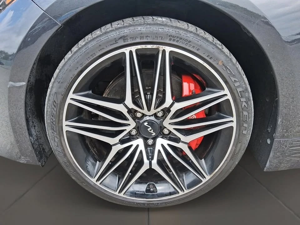 2022 Kia Stinger GT - Image 8 of 10