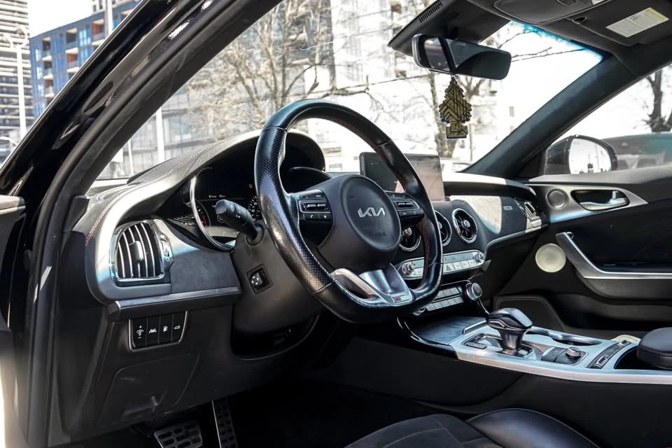 2022 Kia Stinger GT - Image 6 of 18