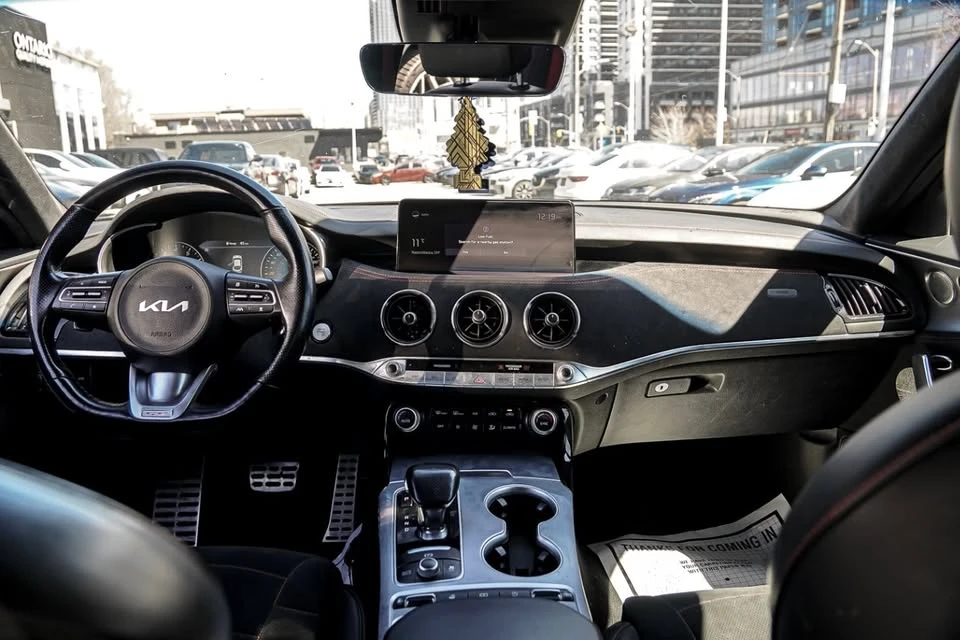 2022 Kia Stinger GT - Image 12 of 18