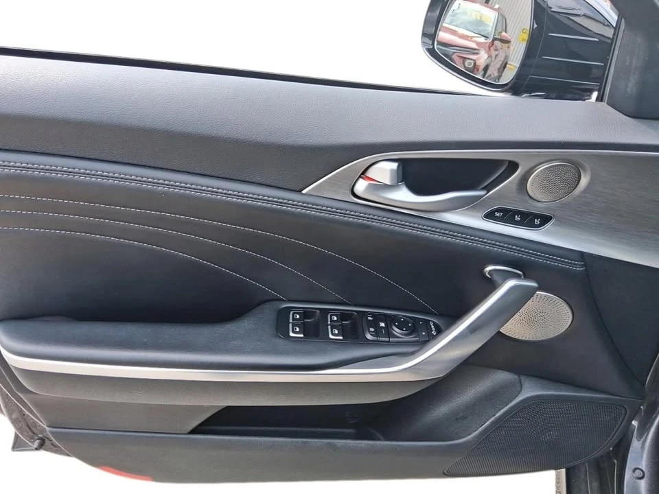 2022 Kia Stinger GT - Image 10 of 20