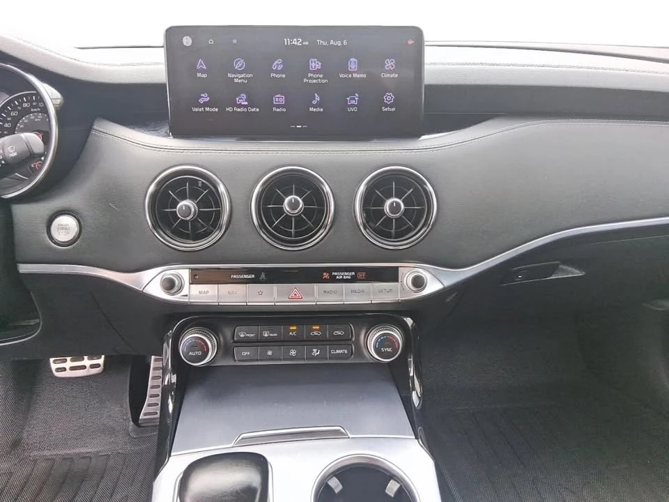 2022 Kia Stinger GT - Image 9 of 13