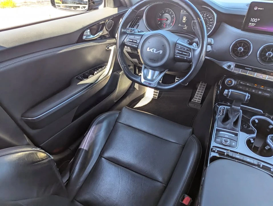 2022 Kia Stinger - Image 11 of 14