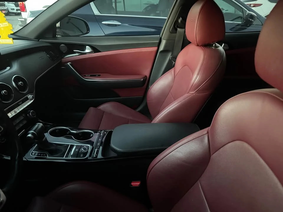 2022 Kia Stinger - Image 4 of 10