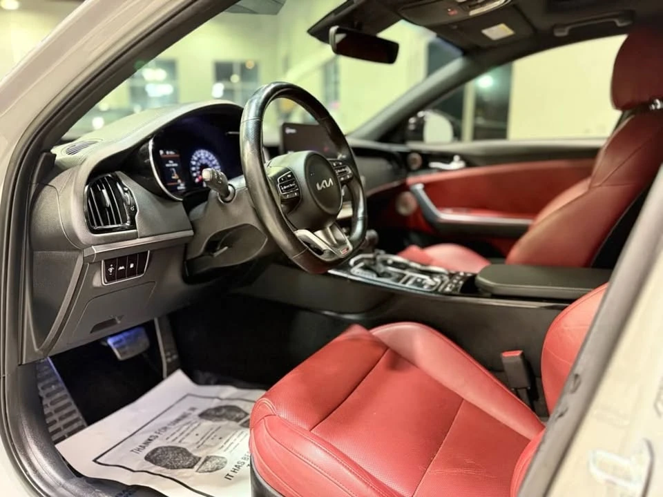 2022 Kia Stinger - Image 18 of 20