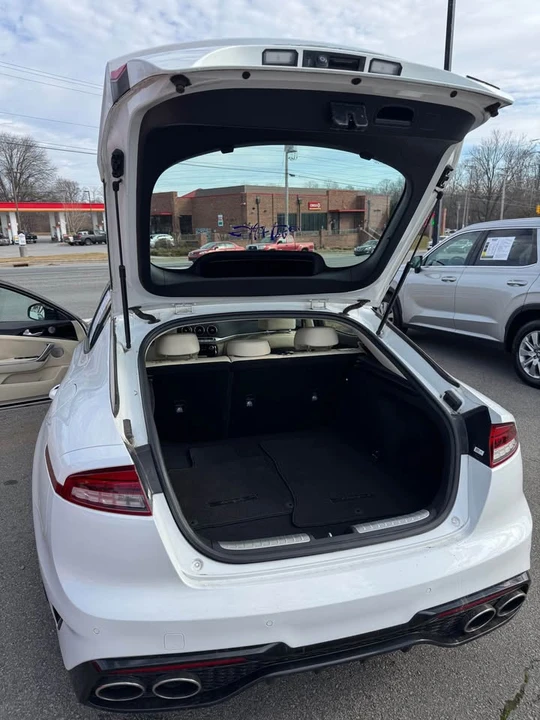 2022 Kia Stinger - Image 4 of 10