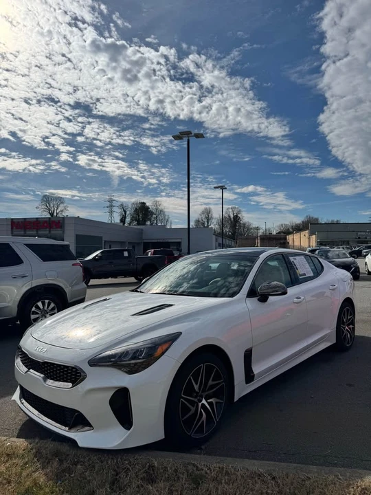 2022 Kia Stinger - Image 5 of 10
