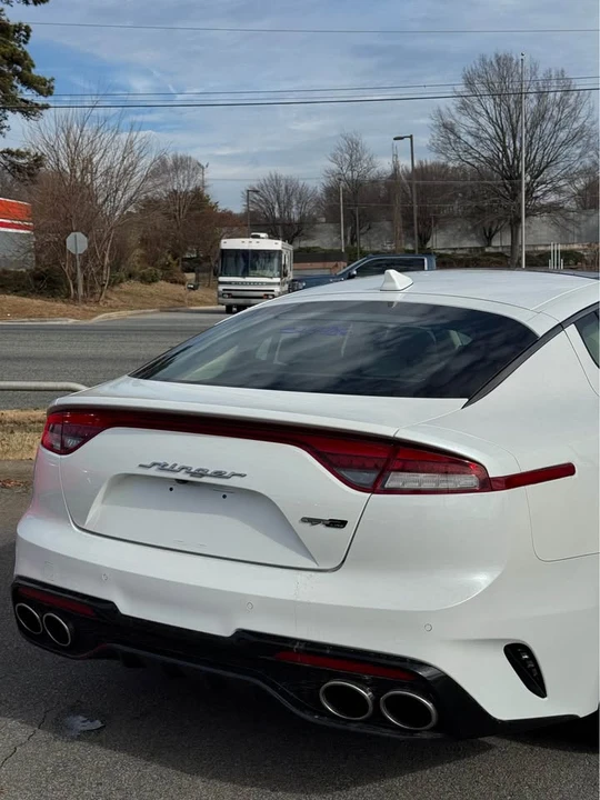 2022 Kia Stinger - Image 3 of 10