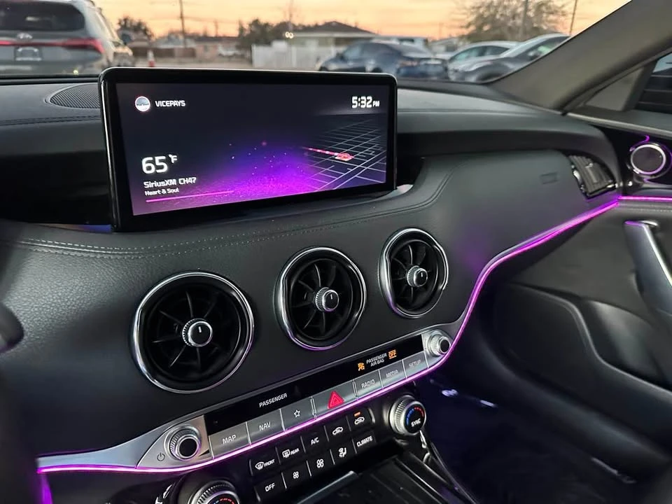 2022 Kia Stinger GT - Image 9 of 18