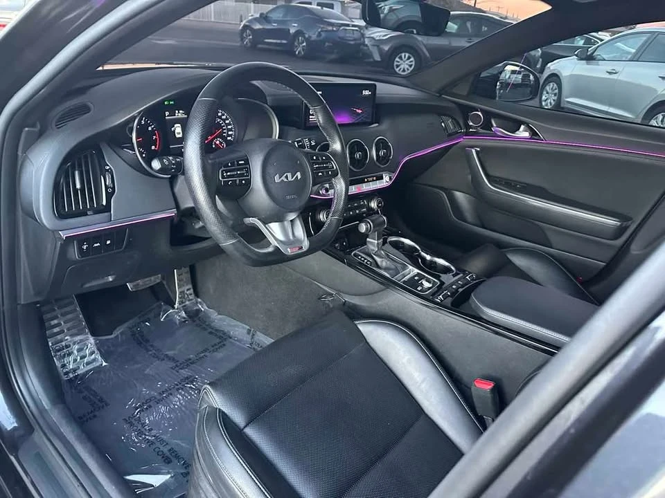 2022 Kia Stinger GT - Image 11 of 18