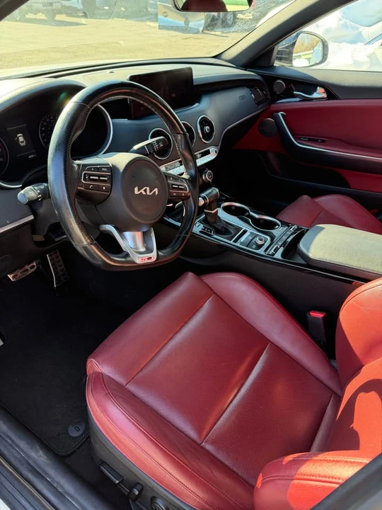 2022 Kia Stinger - Image 4 of 7
