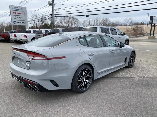 2022 Kia Stinger - Image 2 of 20