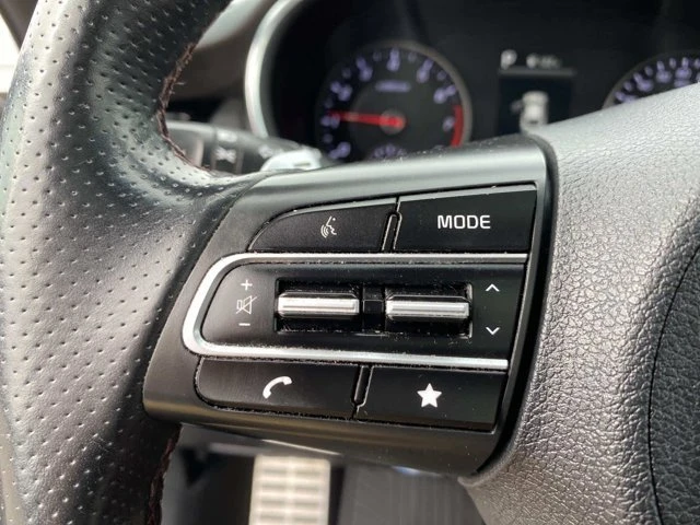 2022 Kia Stinger - Image 16 of 20