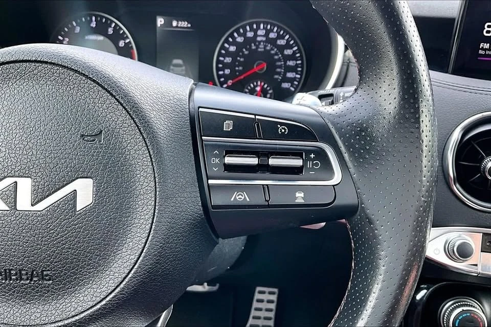 2022 Kia Stinger GT - Image 12 of 20