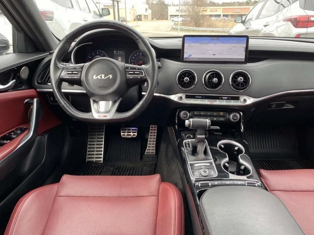 2022 Kia Stinger - Image 9 of 20
