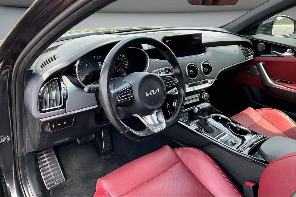 2022 Kia Stinger GT - Image 17 of 20