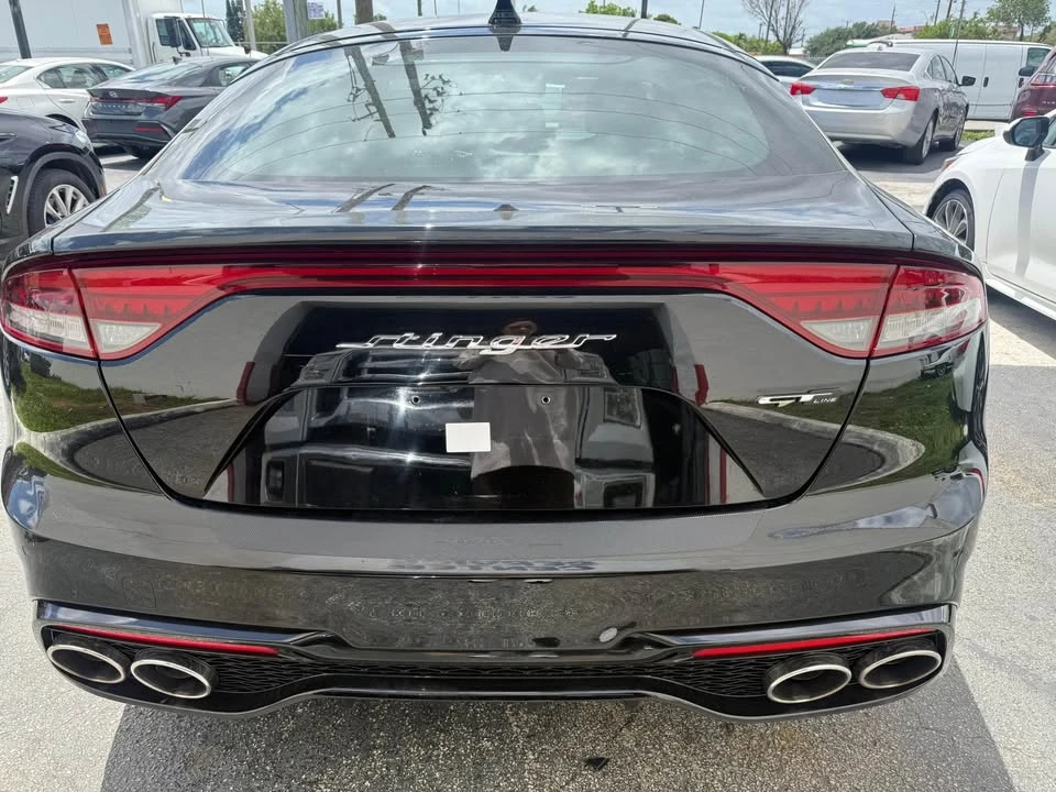 2022 Kia Stinger - Image 2 of 9