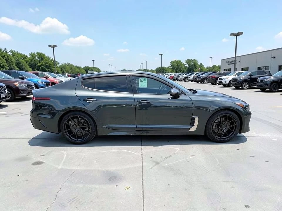 2022 Kia Stinger - Image 8 of 8
