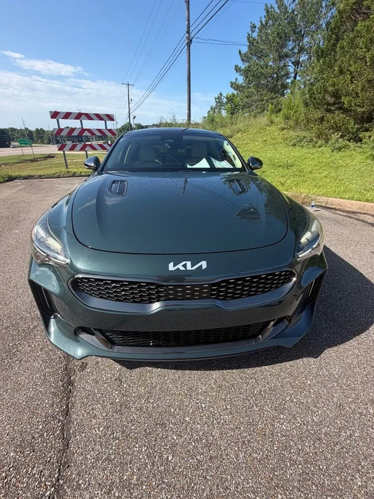2022 Kia Stinger GT - Image 2 of 11