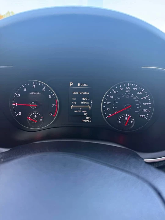 2022 Kia Stinger GT - Image 10 of 11