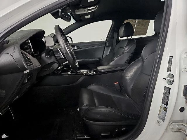2022 Kia Stinger - Image 9 of 14