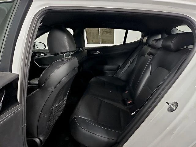 2022 Kia Stinger - Image 7 of 14