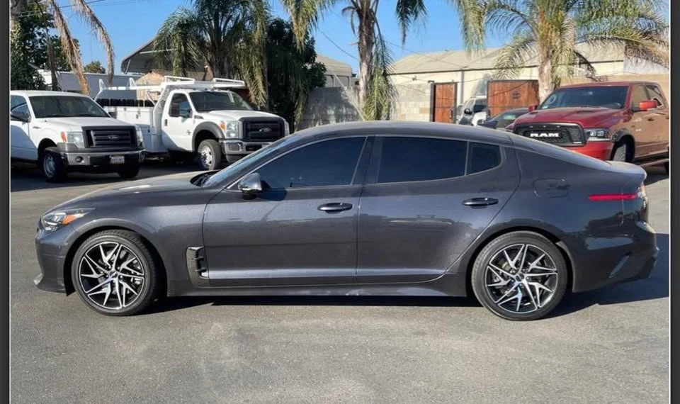2022 Kia Stinger GT - Image 2 of 15