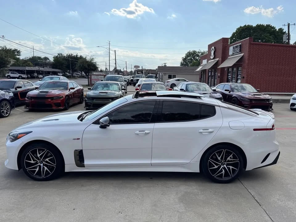 2022 Kia Stinger - Image 2 of 19