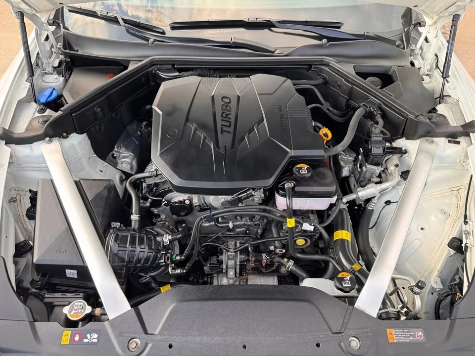 2022 Kia Stinger - Image 9 of 19