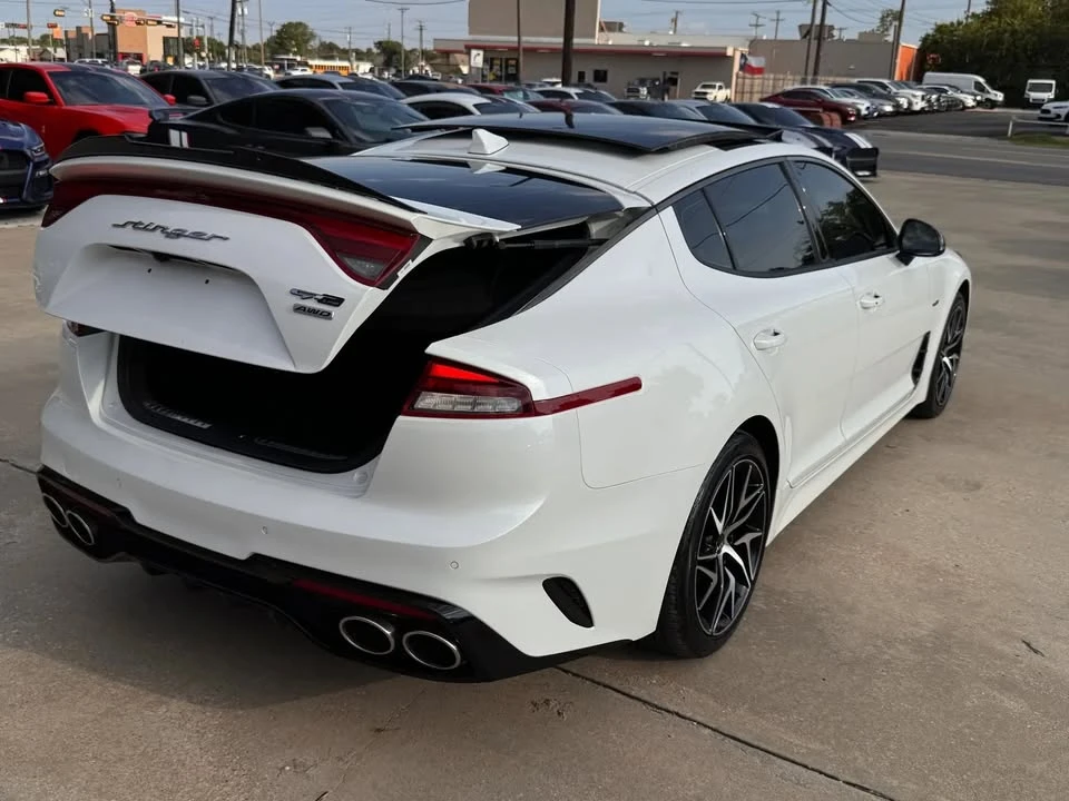 2022 Kia Stinger - Image 16 of 19