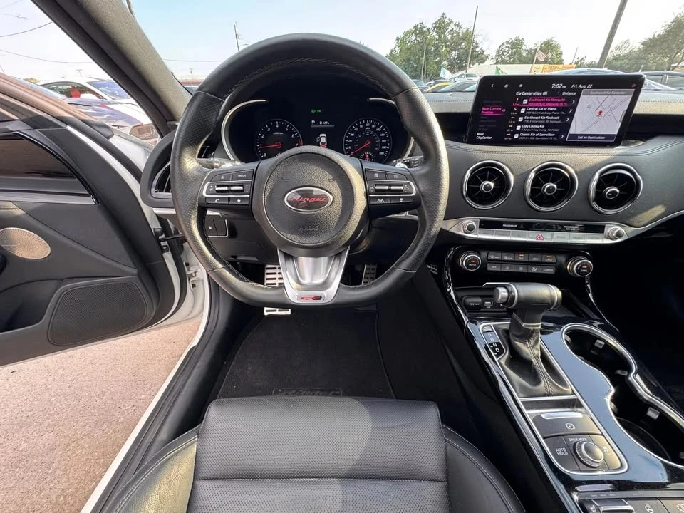 2022 Kia Stinger - Image 11 of 19