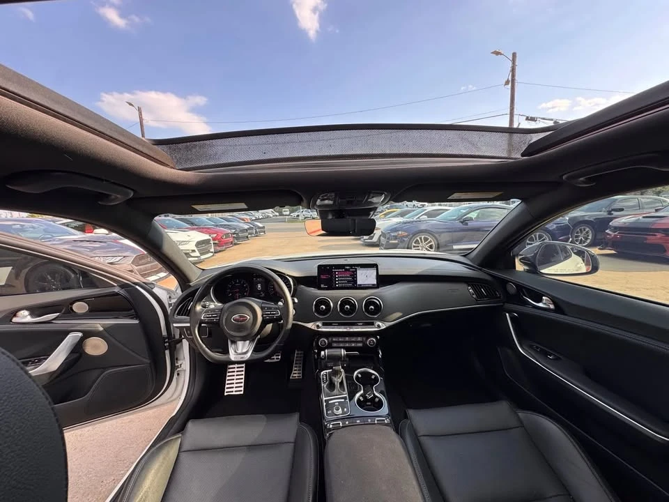 2022 Kia Stinger - Image 12 of 19