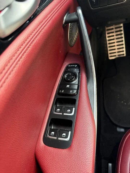 2022 Kia Stinger GT - Image 15 of 16