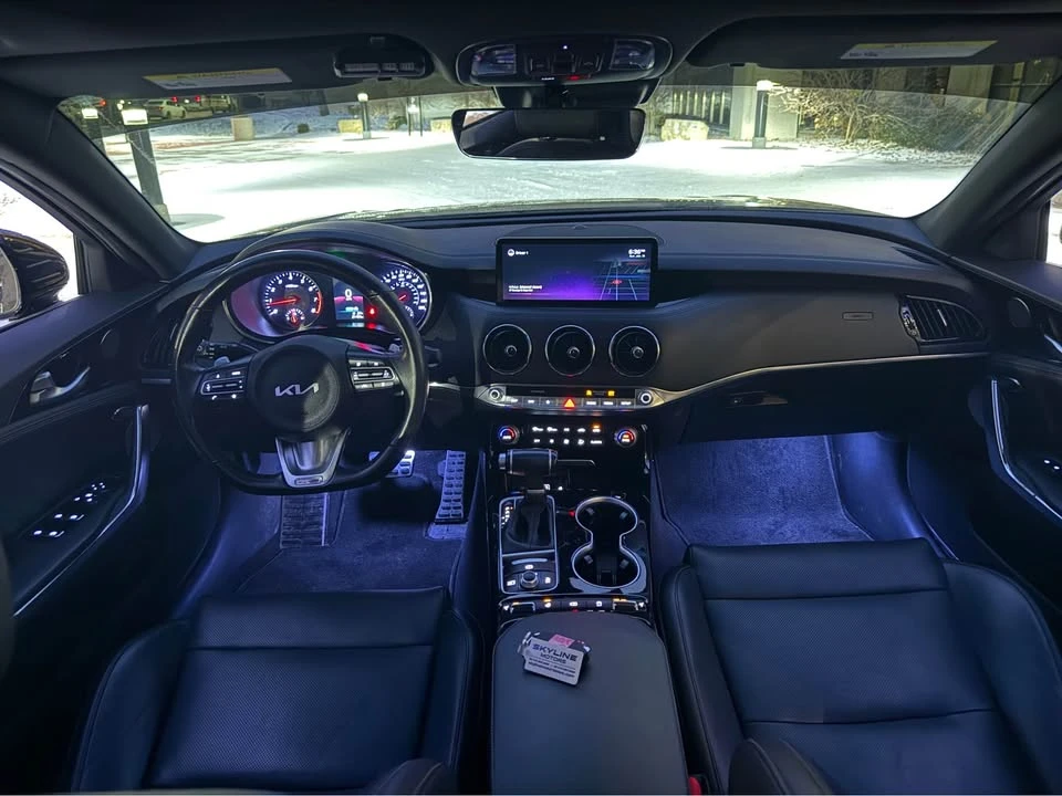 2022 Kia Stinger - Image 15 of 20