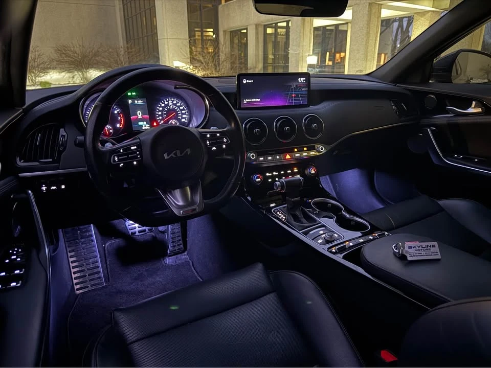 2022 Kia Stinger - Image 10 of 20