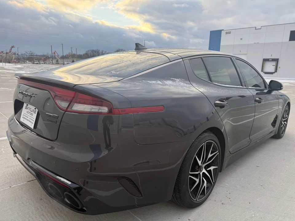 2022 Kia Stinger - Image 2 of 20