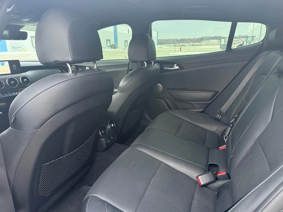 2022 Kia Stinger - Image 11 of 20