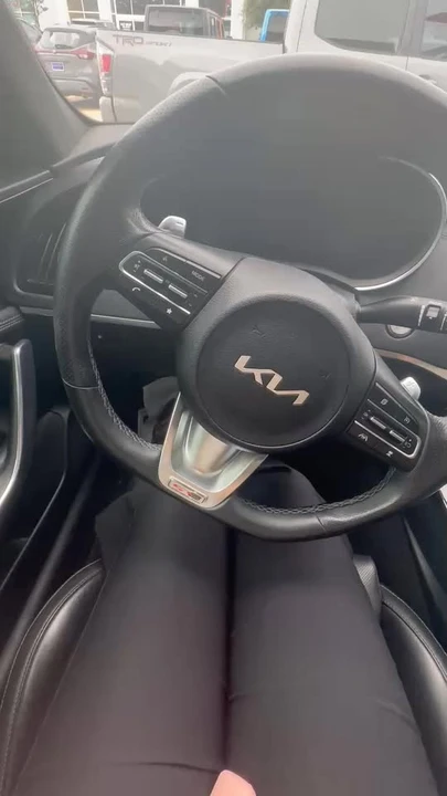 2022 Kia Stinger - Image 5 of 5