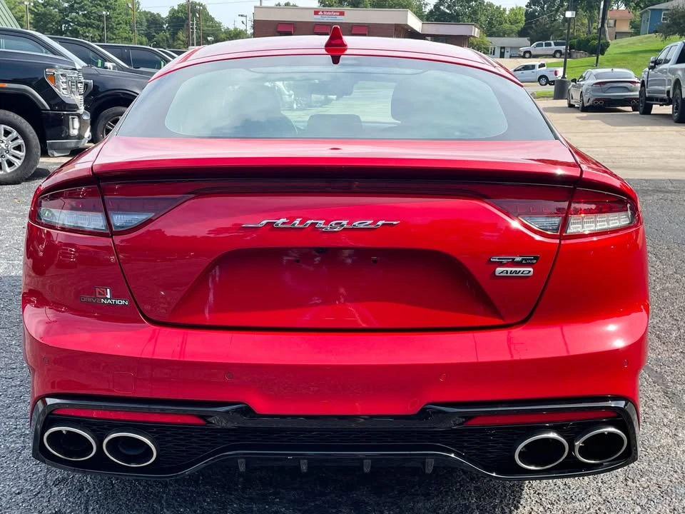 2022 Kia Stinger GT - Image 8 of 15