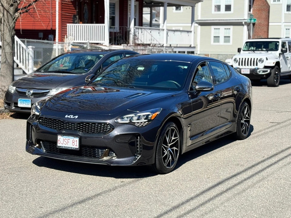 2022 Kia Stinger - Image 8 of 31