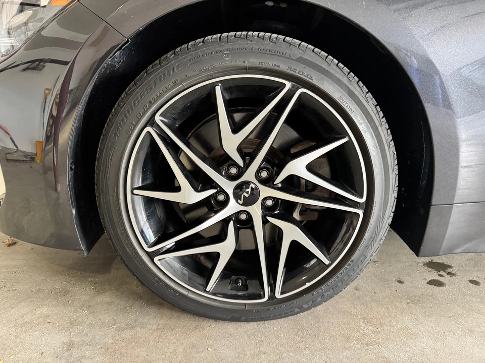 2022 Kia Stinger - Image 27 of 31