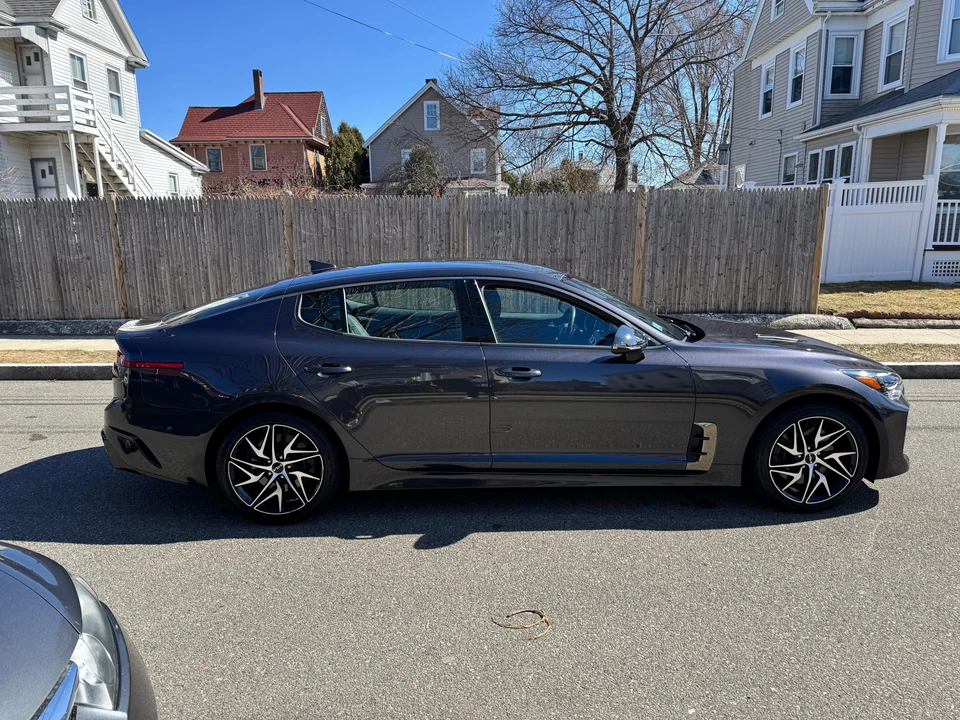 2022 Kia Stinger - Image 13 of 31